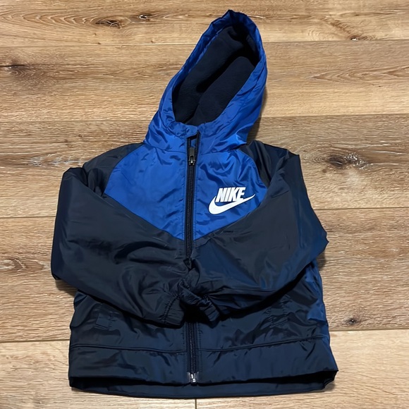 Nike Blue 2T lightweight jacket - Picture 2 of 3